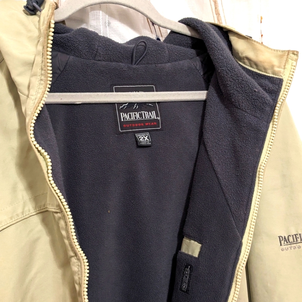 Pacific Trail Rain Jacket
